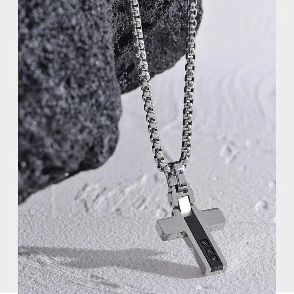 Mens Silver Enamel Zircon Cross Necklace